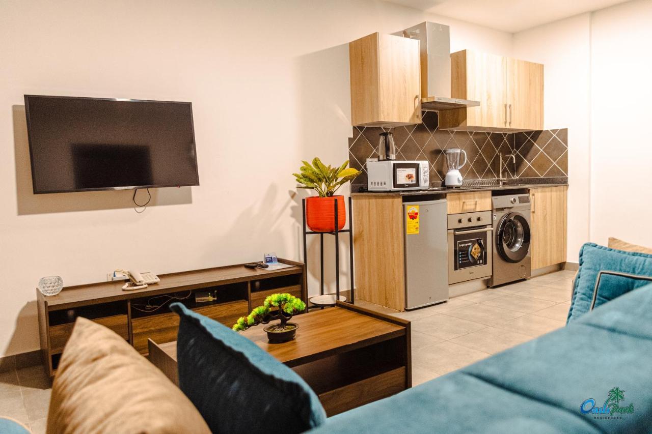 Oasis Park Residence East Legon Bagian luar foto